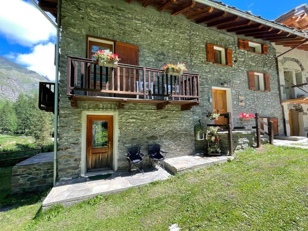 Bouque Georgeoline Apartment